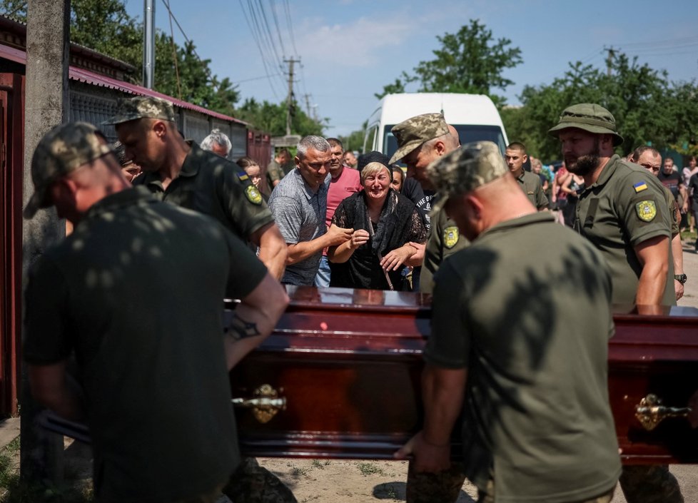 Pohřeb v Babynci u Buči, 30. 6. 2022.