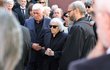Václav Neckář na pohřbu svého syna Václav Neckář na pohřbu svého syna