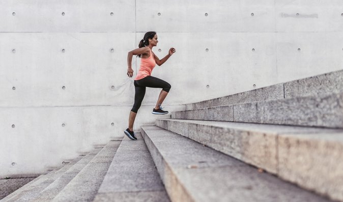 Cvičit jednou týdně je málo. Jak často a jak dlouho se hýbat, abyste zhubli?