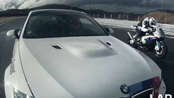 Video: Okruhový souboj BMW M3 vs. S 1000 RR