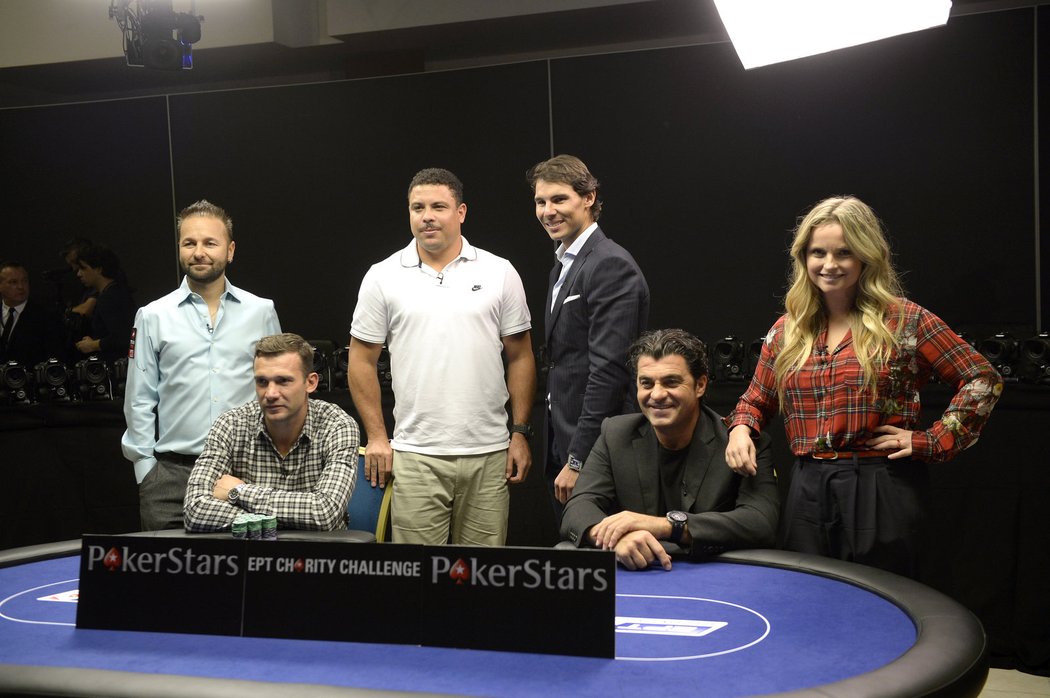 Všechny hvězdy exkluzivně obsazeného turnaje v pokeru pohromadě