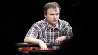 Jak vydělat 150 miliónů? Martin Stazsko hraje poker, takže ví, jak na to Jak vydělat 150 miliónů? Martin Stazsko hraje poker, takže ví, jak na to
