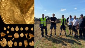 Nezkušený archeolog v Dánsku našel poklad.