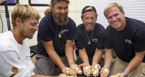 Potápěči objevili zlatý poklad: U pobřeží USA našli mince za 108 milionů korun!
