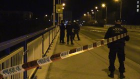 Pod mostem sebevrahů v Kladně našli 16letého mladíka: Je v kritickém stavu.