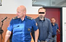 Michala M. soudí za pokus o vraždu: Exmilenku mlátil a škrtil 