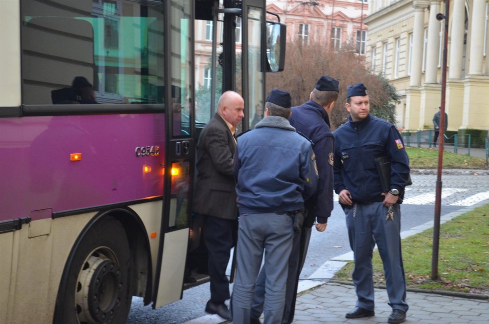 Jeho hloupost stála ve Studénce život tři lidi: S polským kamioňákem začal soud.