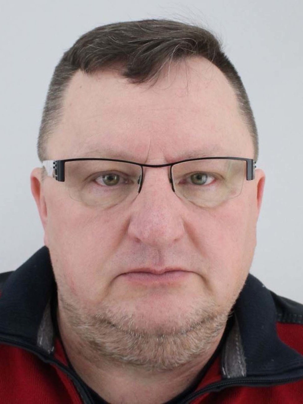 Policisté pátrají po Janu Vaculíkovi (56) z Černé Hory na Blanensku, ztratil se v Praze na vietnamské tržnici Sapa. Našlo se jen jeho porsche.