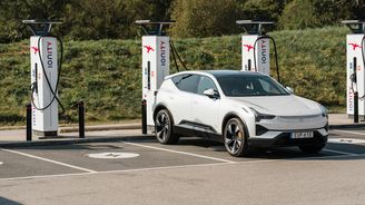 Odtahovat od nabíječky jenom spalováky? Pozor si musí dávat i elektromobily! Pokuta není malá Odtahovat od nabíječky jenom spalováky? Pozor si musí dávat i elektromobily! Pokuta není malá