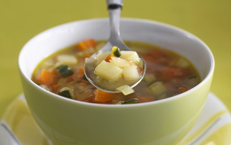 K obědu si připravte pořádnou zeleninovou polévku.
