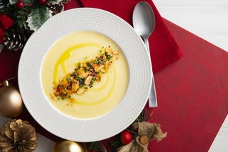 Nejlepší vánoční polévky: Zkuste noblesní rybí nebo zdravou hráškovou