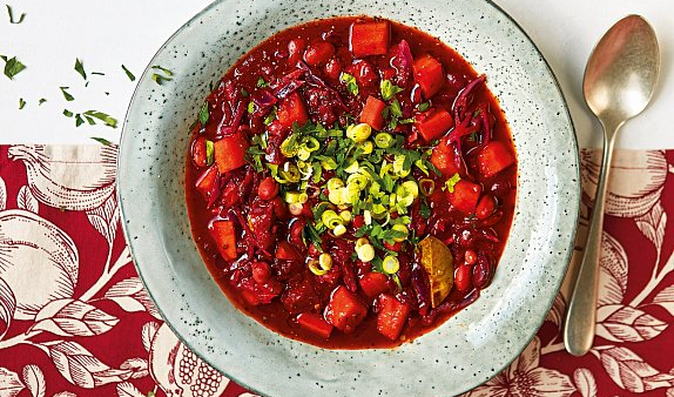 Štír - polévka ze zelí, rajčat a batátů
