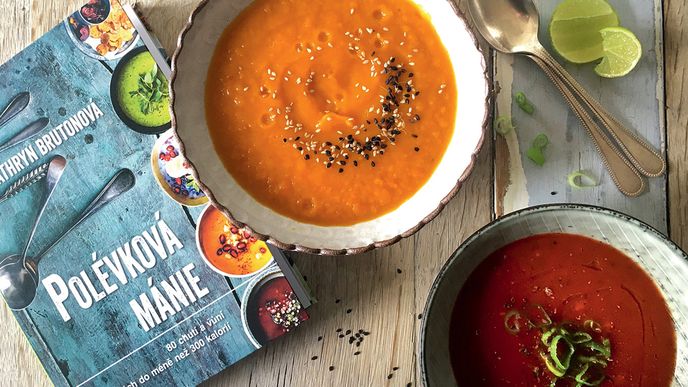 Polévka z pečené dýně a další z grilovaných rajčat, kniha Kathryn Brutonové je plná barevné inspirace
