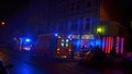 Policisty a záchranáře v Praze zaměstnala rvačka, 7 zadržených