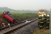 Složky IZS zaměstnala srážka vlaku s osobním autem