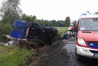 Nehoda 5 aut na jihu Čech skončila tragicky