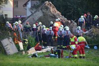 Složky IZS zaměstnal ve Vilémově pád mostu na šestici dělníků