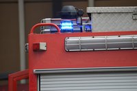 Muže zaklíněného v teplovodním kanále vyprostili přivolaní hasiči