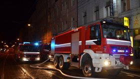 Požár podkroví hotelu v centru Prahy zaměstnal složky IZS