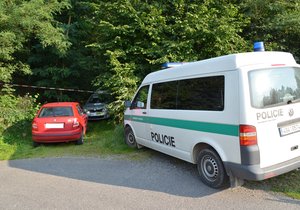 Skupinka mladých lidí našla na procházce lidské kosterní ostatky