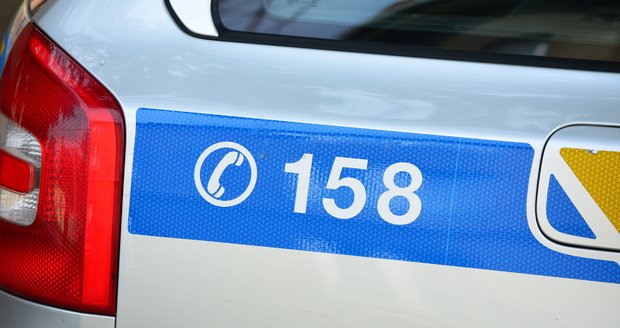 Policisté z Luhačovic dopadli zloděje na střeše domu