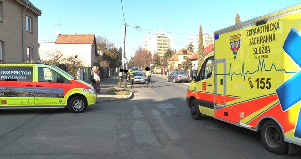 Složky IZS zasahovaly u nehody dvou osobních vozidel