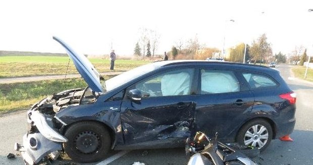 Nehoda si v Hradci Králové vyžádala život motorkáře