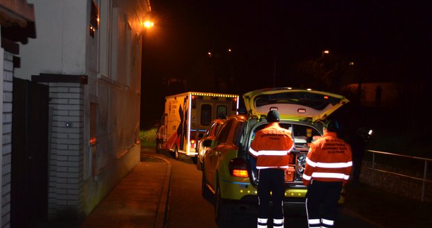 VIDEO: Muž tvrdil, že má doma rukojmí a bude střílet, zadrželi ho policisté