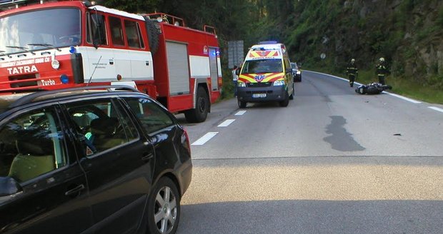 Nehoda motorkáře na hrázi lipenské přehrady zaměstnala složky IZS