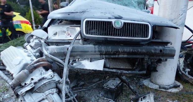 Při nehodě v Jihlavě zemřel mladý řidič osobního vozidla