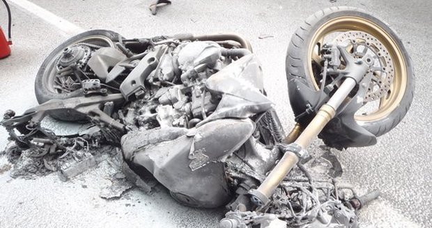 Nehoda ve Starých Hamrech si vyžádala život motorkáře