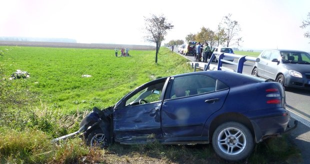 Střet motocyklu s automobilem měl na Opavsku tragický konec