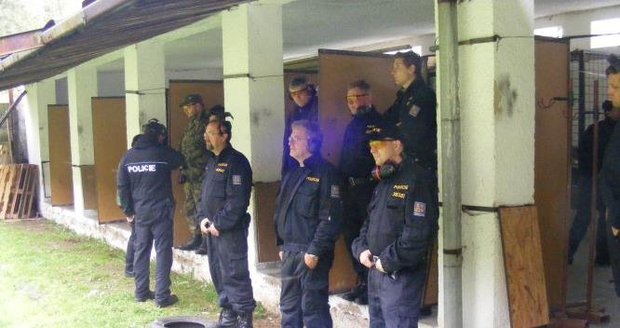 Policisté na Písecku soutěžili ve střelbě