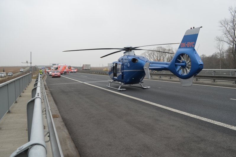 Složky IZS zaměstnala vážná nehoda osobního vozu