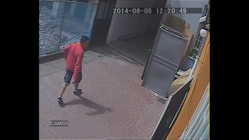 PÁTRÁNÍ: Zloděj odcizil z kanceláře v Praze čtvrt milionu