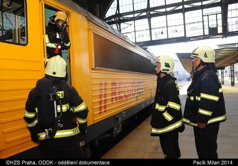 Hasiči zasahovali u požáru na Hlavním nádraží v Praze