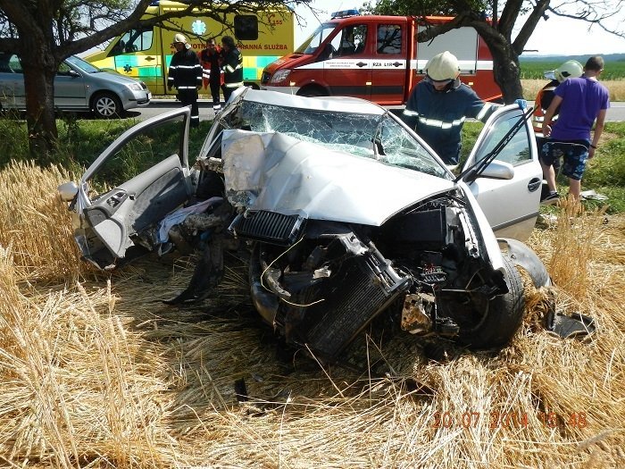 U vážné dopravní nehody spolupracovali hasiči ze dvou krajů
