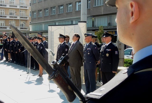 Policisté skládali v Hradci Králové slavnostní slib