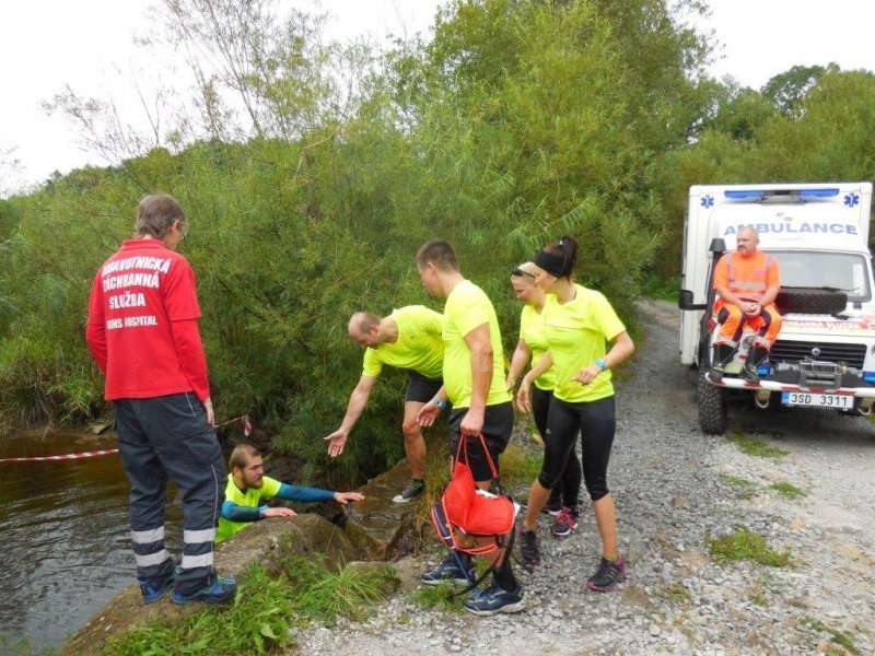 V rámci asistence na závodech Army run 2014 ošetřili záchranáři desítky zraněných