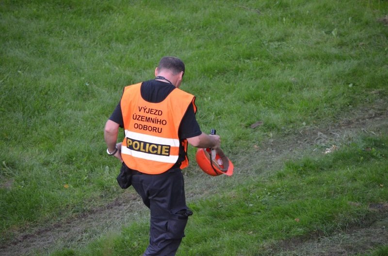 Složky IZS zaměstnal ve Vilémově pád mostu na šestici dělníků