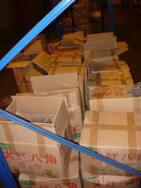 Pražští celníci zadrželi 750 kg plesnivého anýzu z Číny
