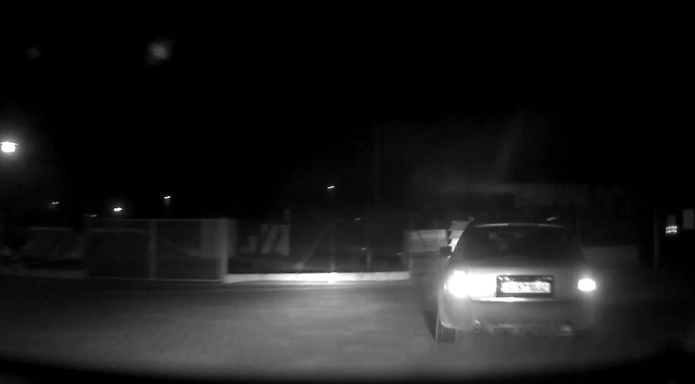 Zfetovaný řidič se zákazy řízení ujížděl v Plzni policistům až 160 km/h.