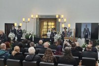 Sbohem, Lukine!: Rodina a přátelé vyprovodili na poslední cestu policejního potápěče