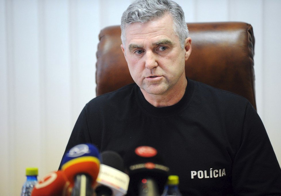 Slovenský policejní prezident Tibor Gašpar rezignovat nehodlá, bude ale respektovat, pokud ho ministr vnitra z funkce odvolá, nebo ho o odchod požádá