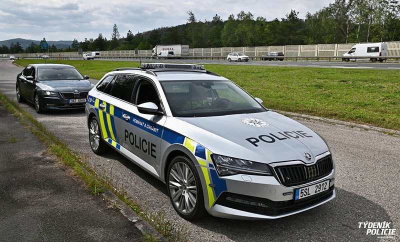 Policejní Škoda Superb Combi