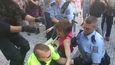 Policie vs. aktivistka Kateřina Krejčová