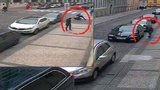 VIDEO: Tvrdý zákrok policisty proti zloději aut (44). Vykradl jich desítky