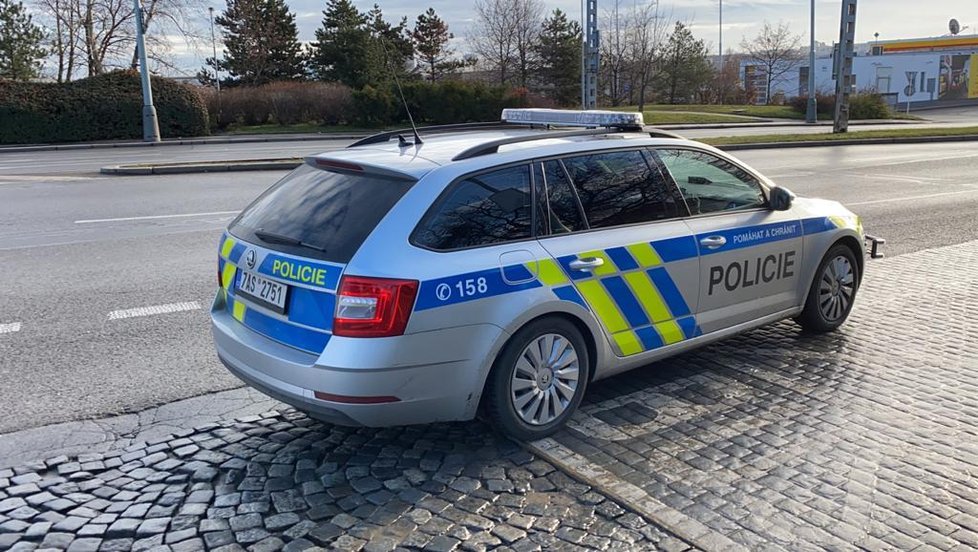 Pražští policisté dopadli po přepadení beznínové čerpací stanice nebezpečného recidivistu, který měl jen za prosinec na svědomí tři loupežná přepadení.