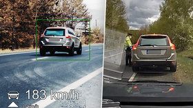 Pirát na Chebsku proletěl kolem policistů: Jel rychlostí 183 km/h!