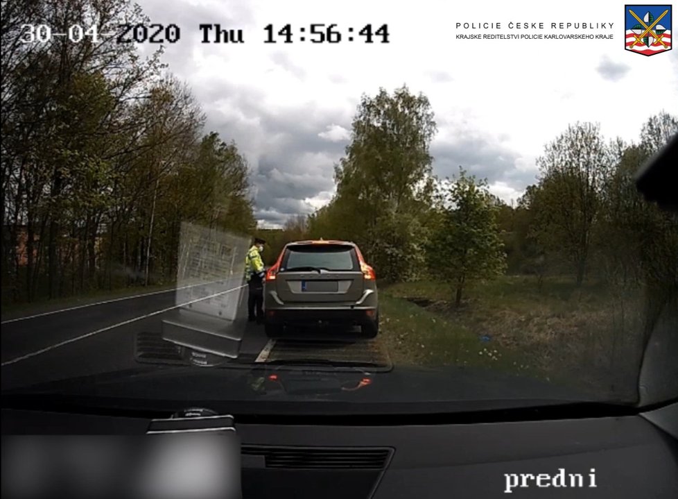 Pirát na Chebsku proletěl kolem policistů: Jel rychlostí 183 km/h!